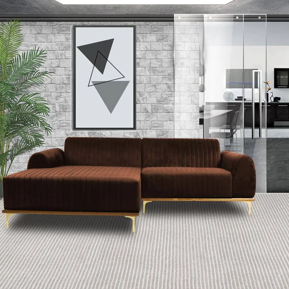 Sofá 3 Lugares Bipartido com Chaise Lado Direito Base de Madeira Euro 230 cm Veludo Marrom G15 - Gran Belo