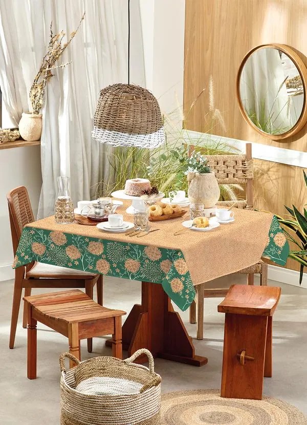 Toalha de Mesa Quadrada Hortência 140x140 Cm
