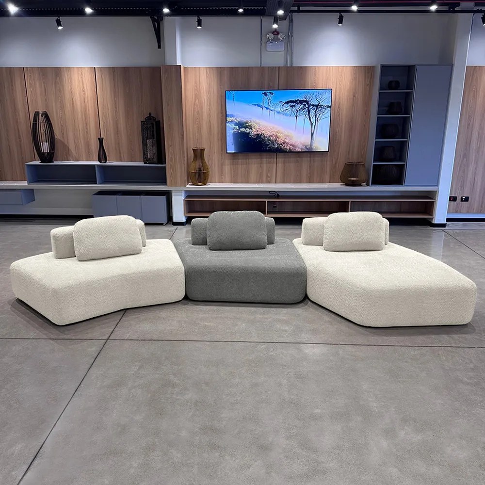 Sofá Ilha Sala de Estar 2 Módulos e Chaise Dakota Encosto Almofadas Soltas Bouclê Rústico OffWhite/Cinza G33 - Gran Belo