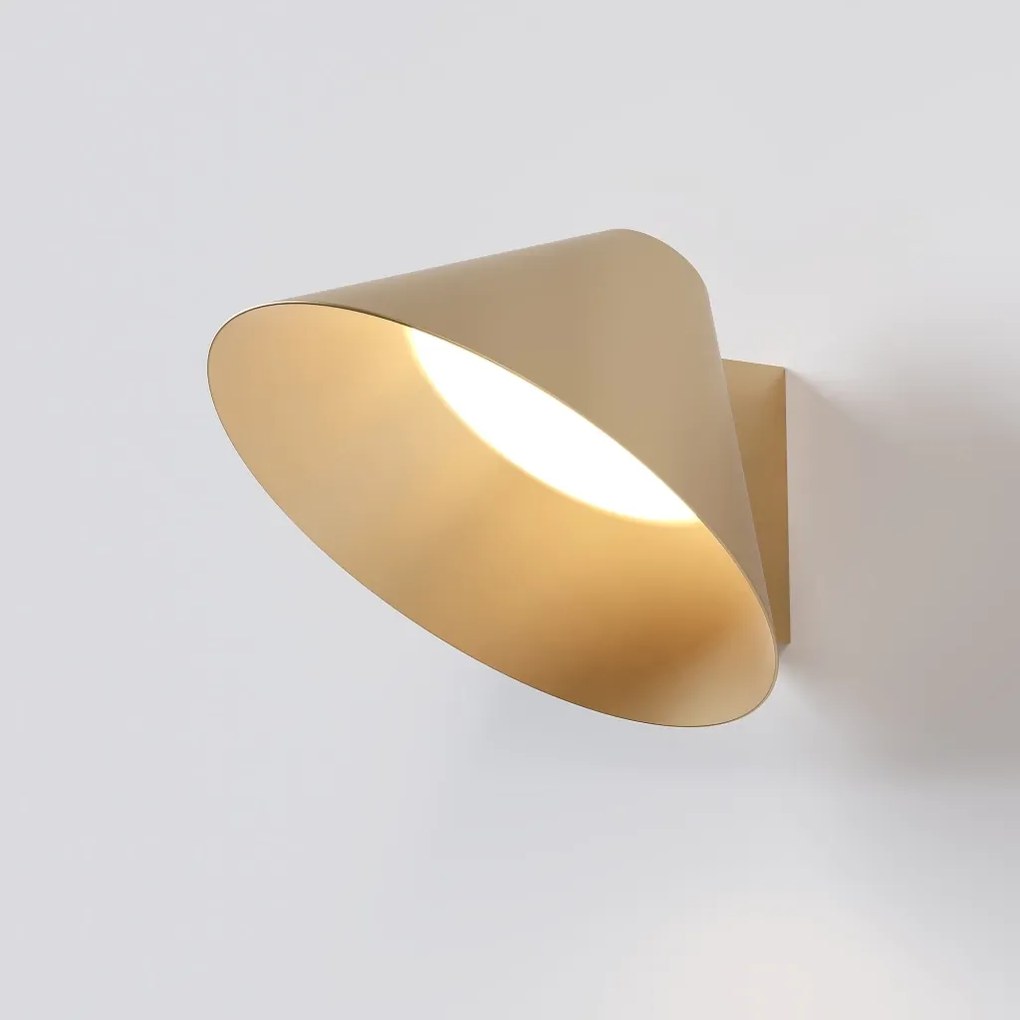 Arandela Cone Hat Ø17X9,5Cm Led 5W 3000K - Qimporta Ar2527 (CHAMPANHE)