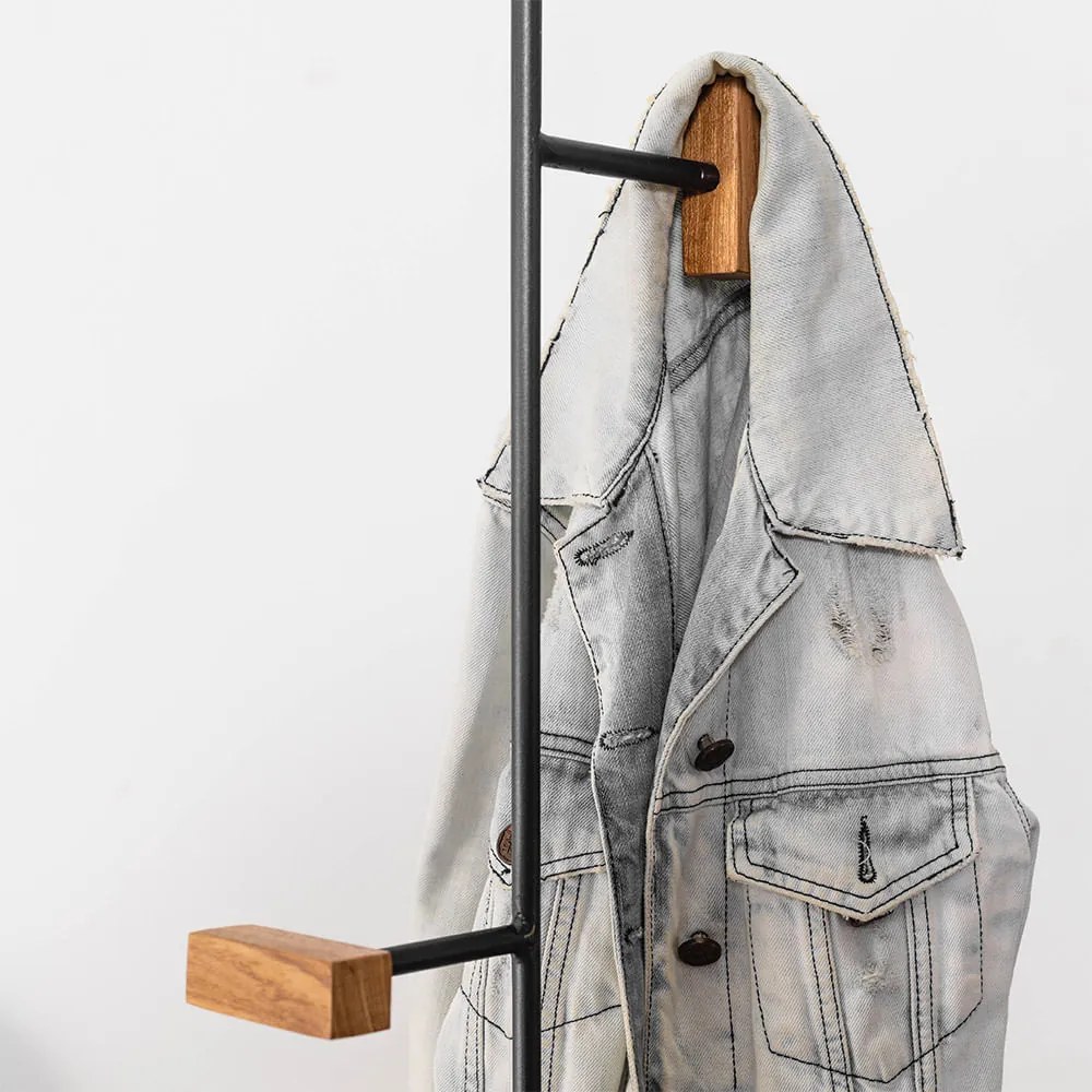 Cabideiro Chão Traços - Freijó e Preto