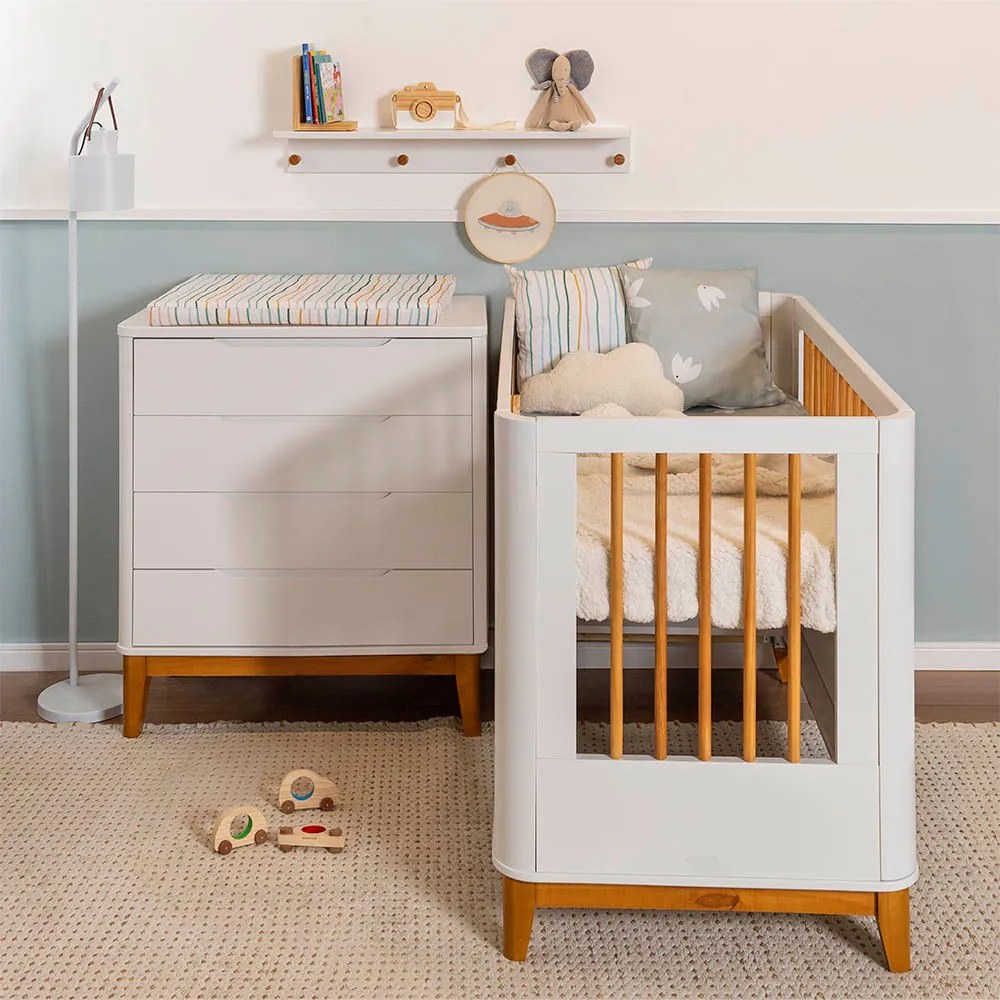 Kit Quarto Infantil Boom com Pés Square Mel - Berço Slim + Cômoda 4 Gavetas - Branco