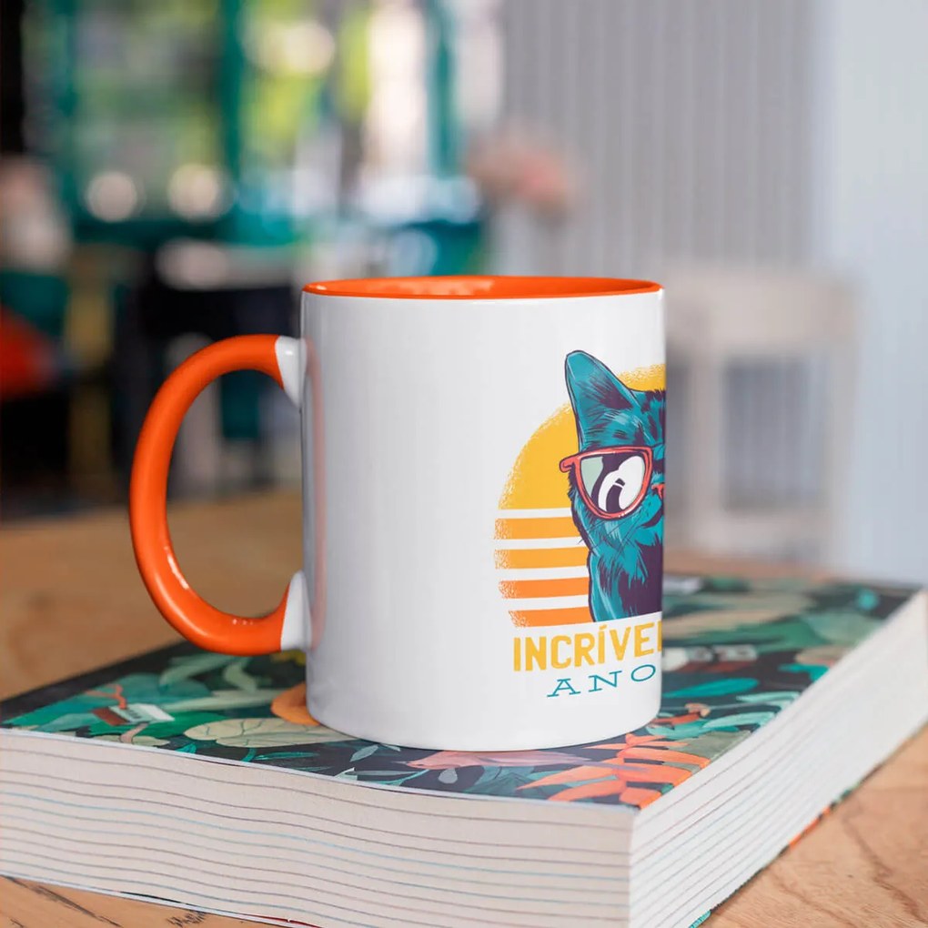 Caneca Incrível Desde Anos 80 Geek Nerd Branca com Alça Laranja