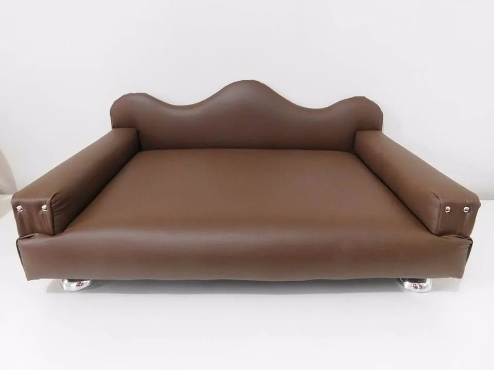 Cama Sofá Pet Meg Para Cães E Gatos Elegante e confortável Courino Marrom