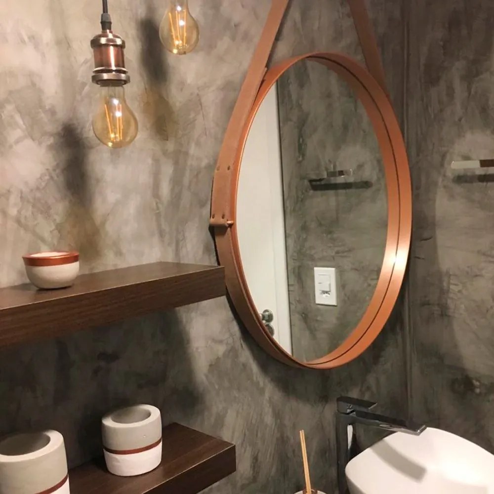 Espelho Redondo 50 cm Decorativo Adnet Cobre Escandinavo com Alça de Couro Caramelo D'Rossi
