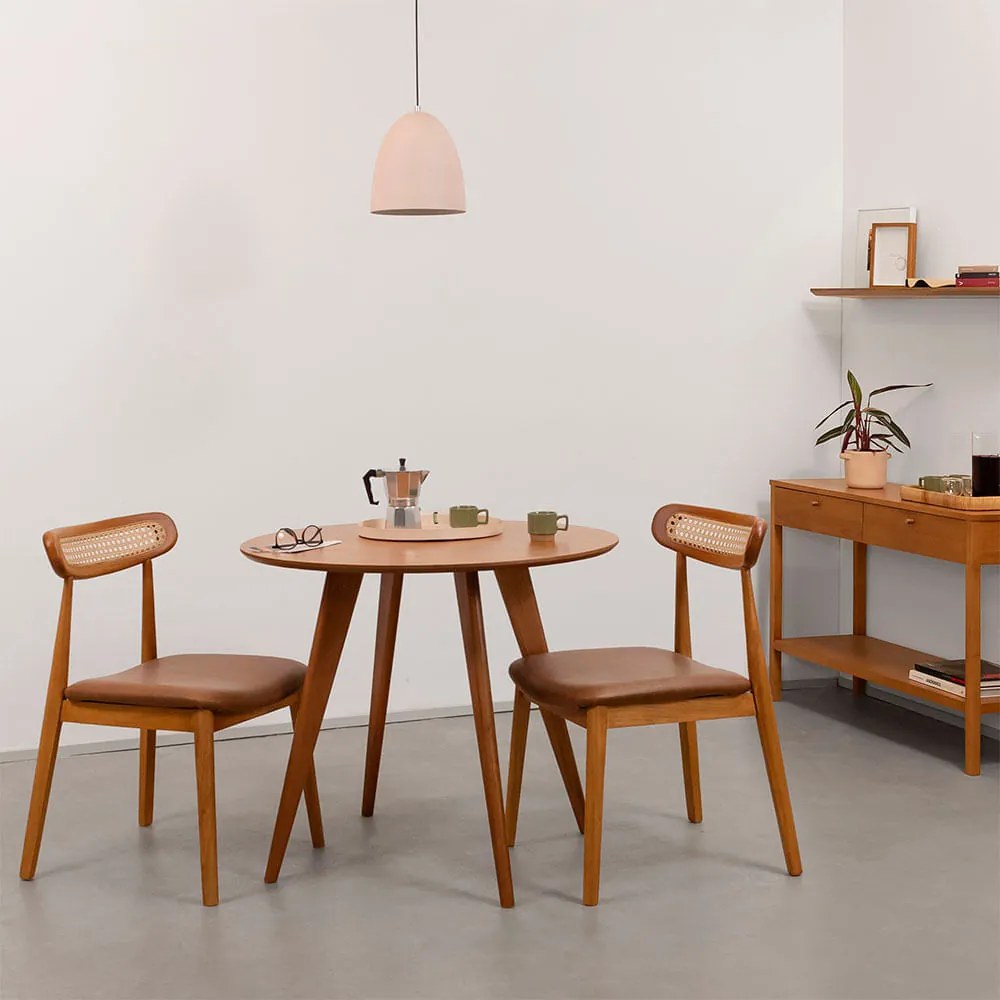 Conjunto Mesa Jantar Square Laminada Redonda Natural - 88cm + 2 Cadeiras Dalí Palha Larga PU - Cognac
