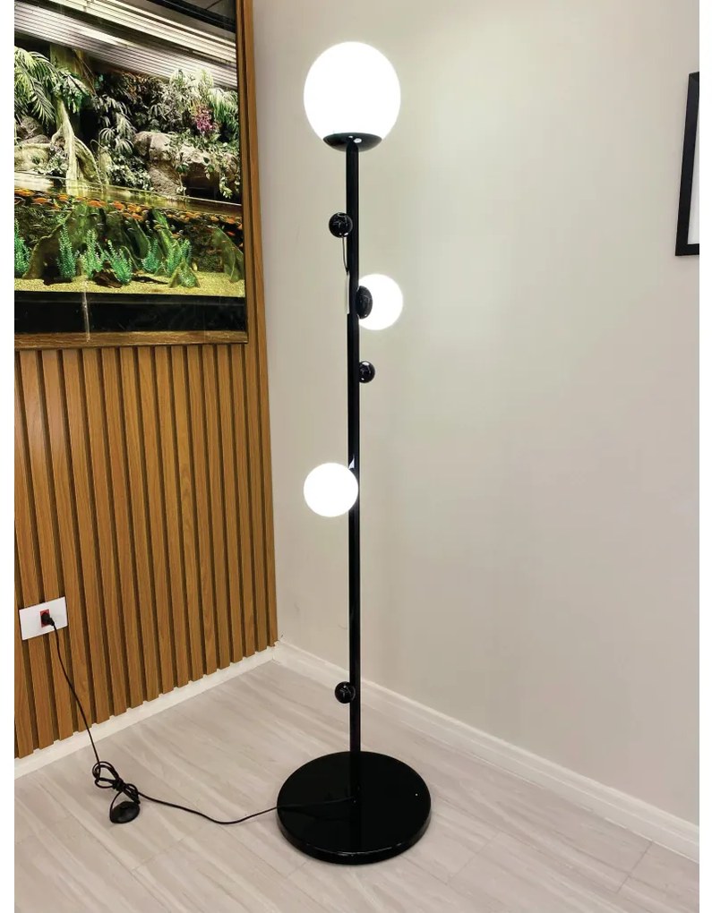 Luminária De Chão Graça 16X78X16Cm 03Xg9 Globo 12Cm - Usina 90031/3 (FN-F - Fendi Fosco, Branco (Fosco))