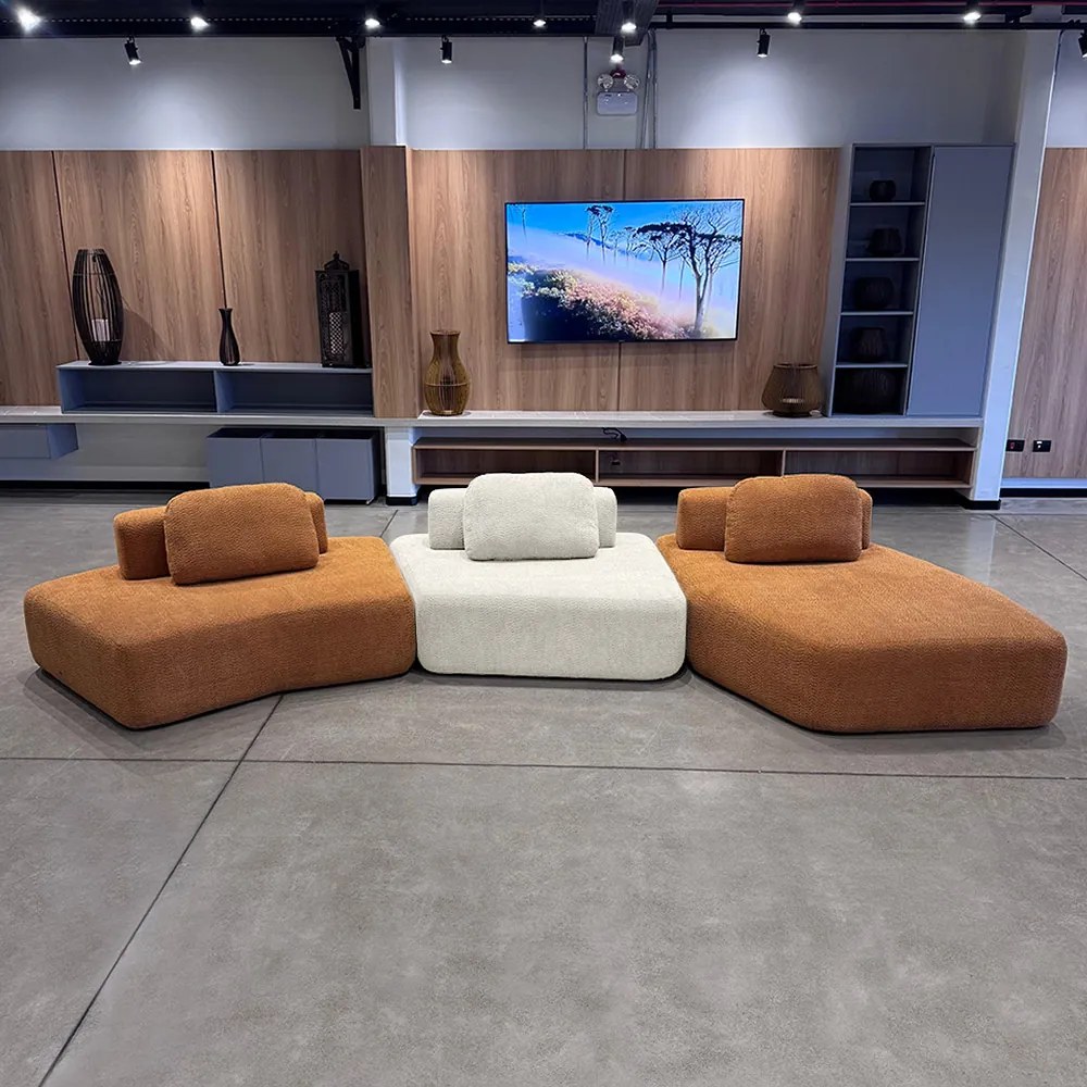 Sofá Ilha Sala de Estar 2 Módulos e Chaise Dakota Encosto Almofadas Soltas Bouclê Rústico Terracota/OffWhite G33 - Gran Belo