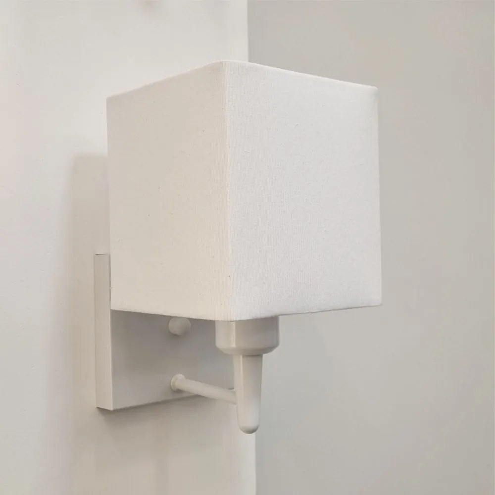 Arandela Quadrada Md-2006 Branco Cúpula em Tecido Branco - Bivolt