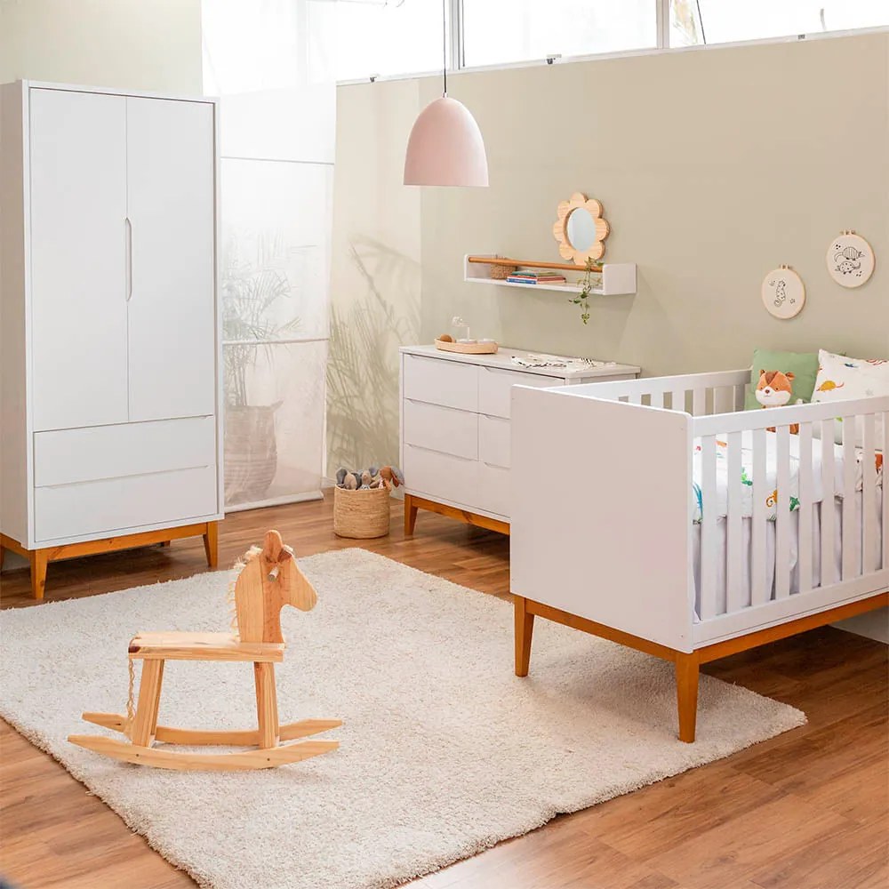 Kit Quarto Infantil Theo com Pés Square Mel - Berço + Cômoda 6 Gavetas + Guarda-Roupa 2 Portas - Branco Fosco