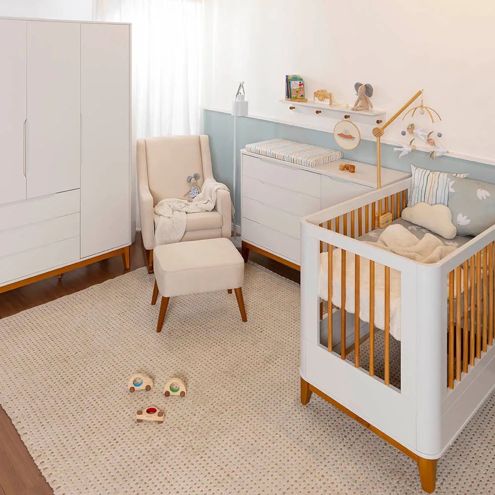 Kit Quarto Infantil Boom com Pés Square Mel - Berço Slim Evolutivo + Cômoda 4 Gavetas e 1 Porta + Guarda-Roupa 3 Portas + Poltrona Ginga + Puff - Bran