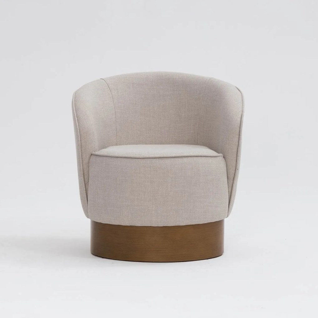 Poltrona Berynne Estofada Base Aro Compensado Cor Castanho Design Sustentável