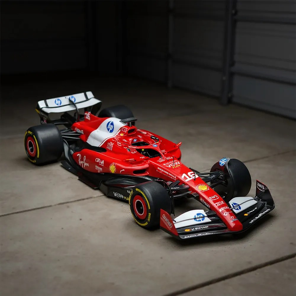 Modelo 1.2 Carro de Corrida CL Artesanal Fibra de Vidro e Polietileno Decorativo F1 SF-24 2024 Vermelho/Branco G53 - Gran Belo