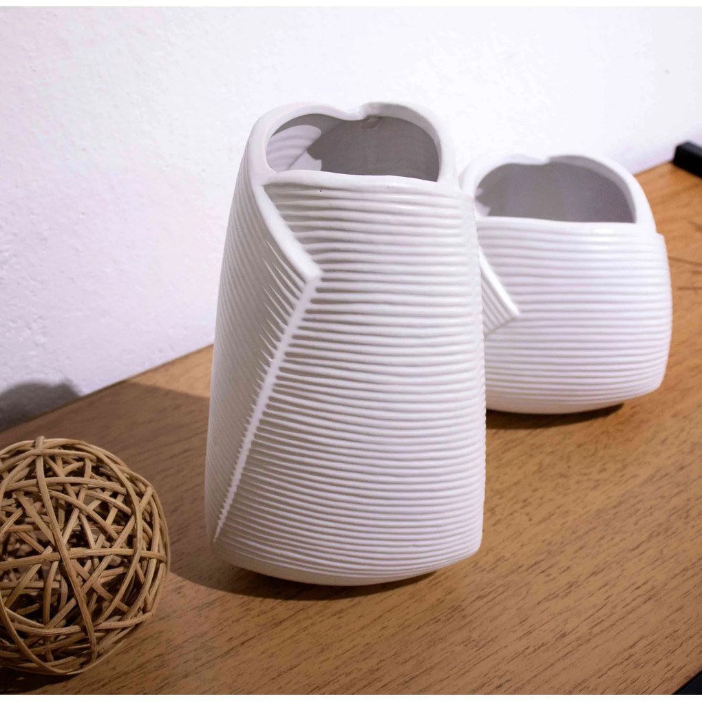Vaso Decorativo Dobradura Branco Em Cerâmica 25x16 Cm F04 - D'Rossi