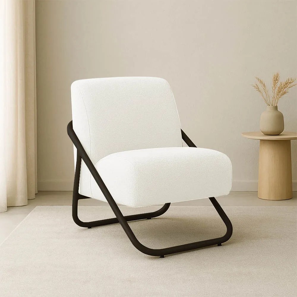 Poltrona Sala Decorativa Industrial Preto Martina Bouclê K01 - D'Rossi - Off White