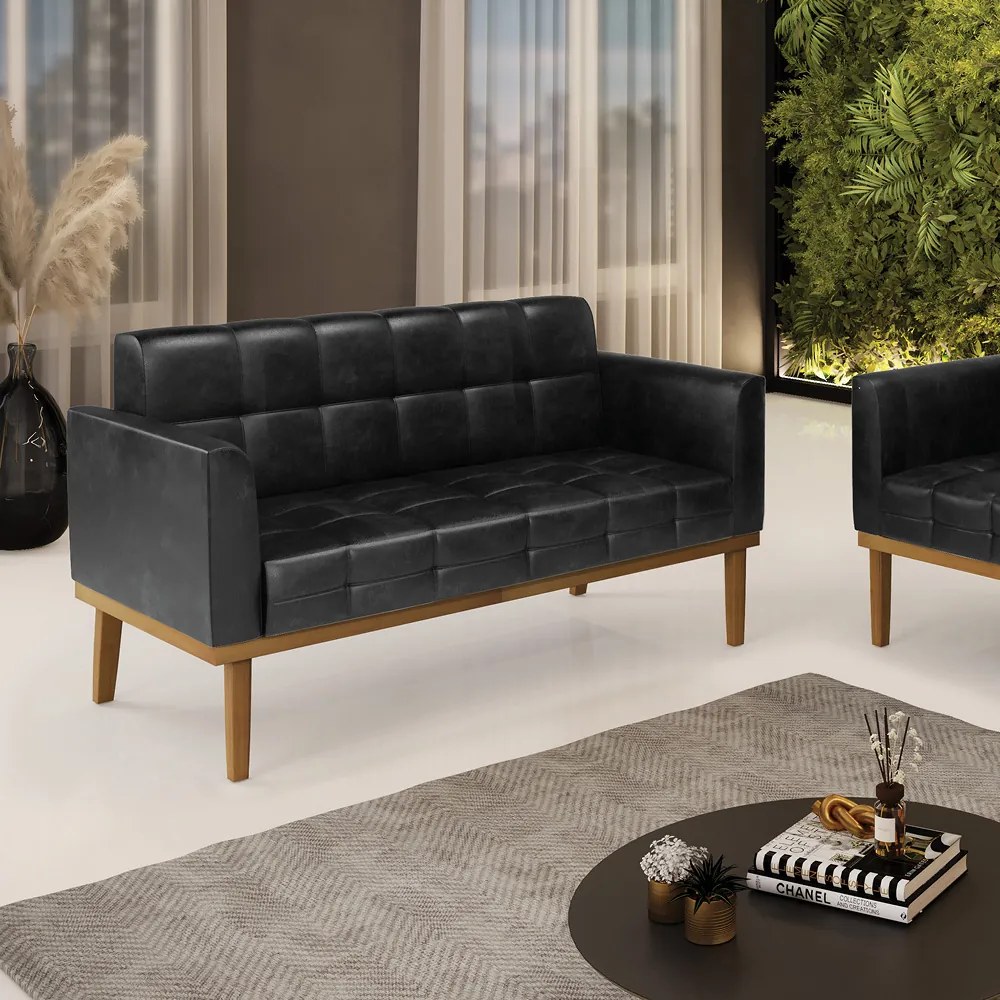 Poltrona Namoradeira Decorativa Karen Pés Fixo em Madeira Castanho PU Preto Brilho G19 - Gran Belo