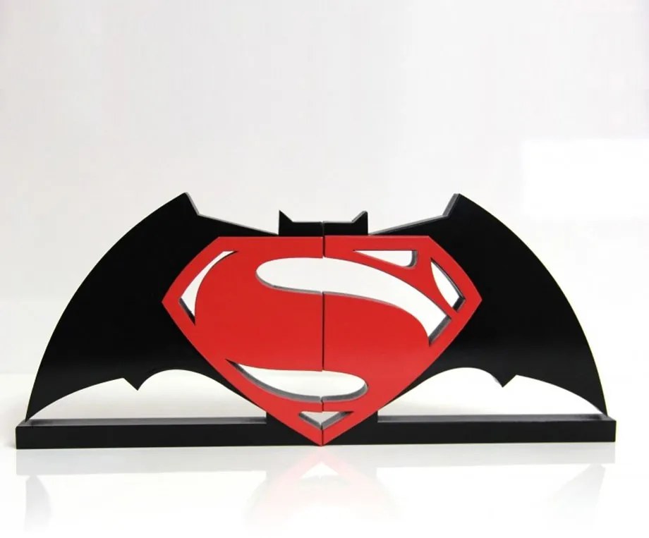 Aparador de Livros Super Herói - Batman vs Superman