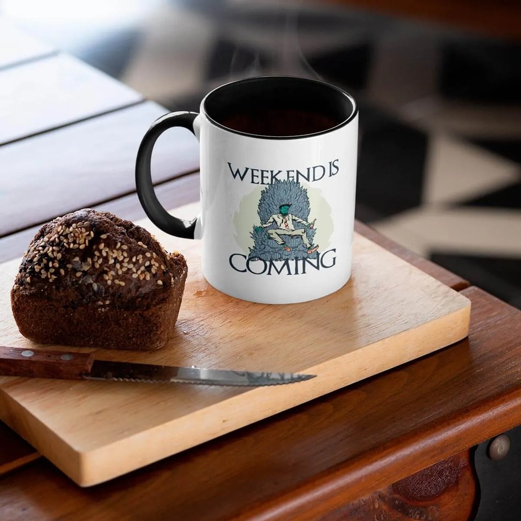 Caneca The Weekend is Coming Geek Nerd Branca com Alça Preta