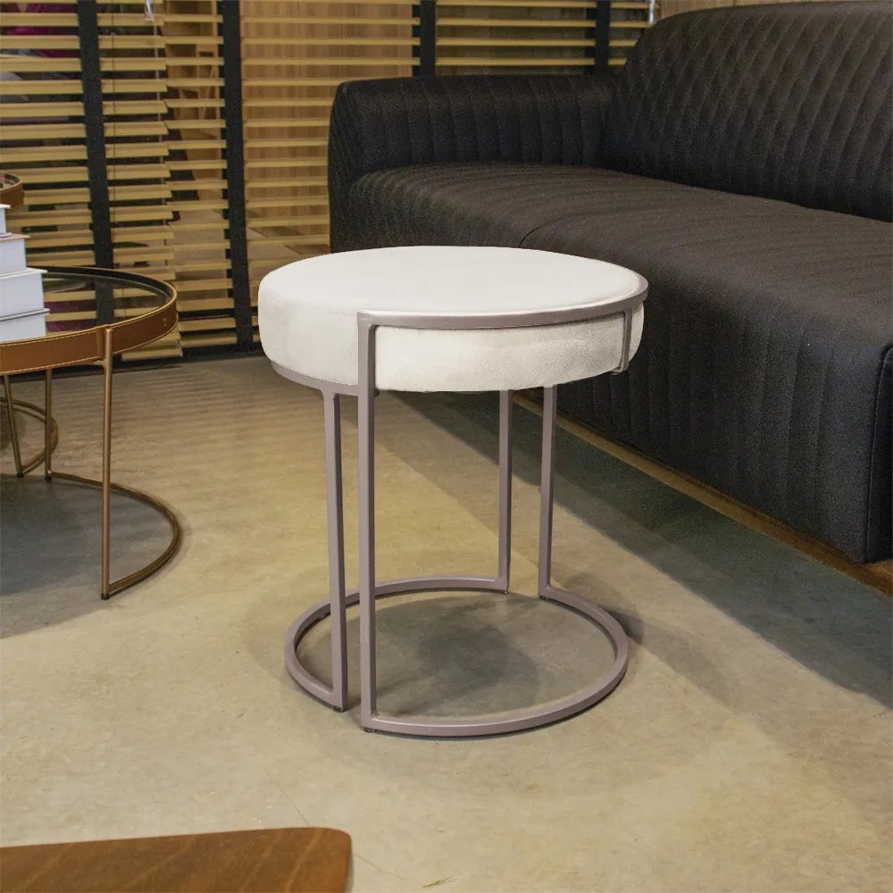 Puff Redondo Base Industrial Cobre Love Suede - Bege