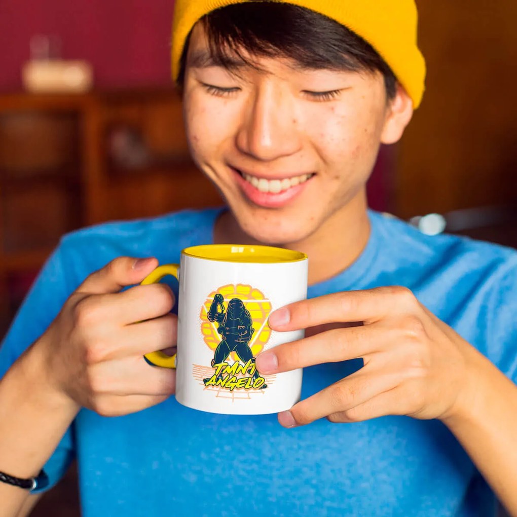 Caneca Tartarugas Ninjas Michelangelo Geek Nerd Branca com Alça Amarelo