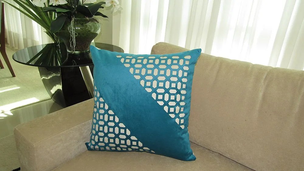 Capa Almofada Corte a Laser Provence Vitral Pavão 50x50cm