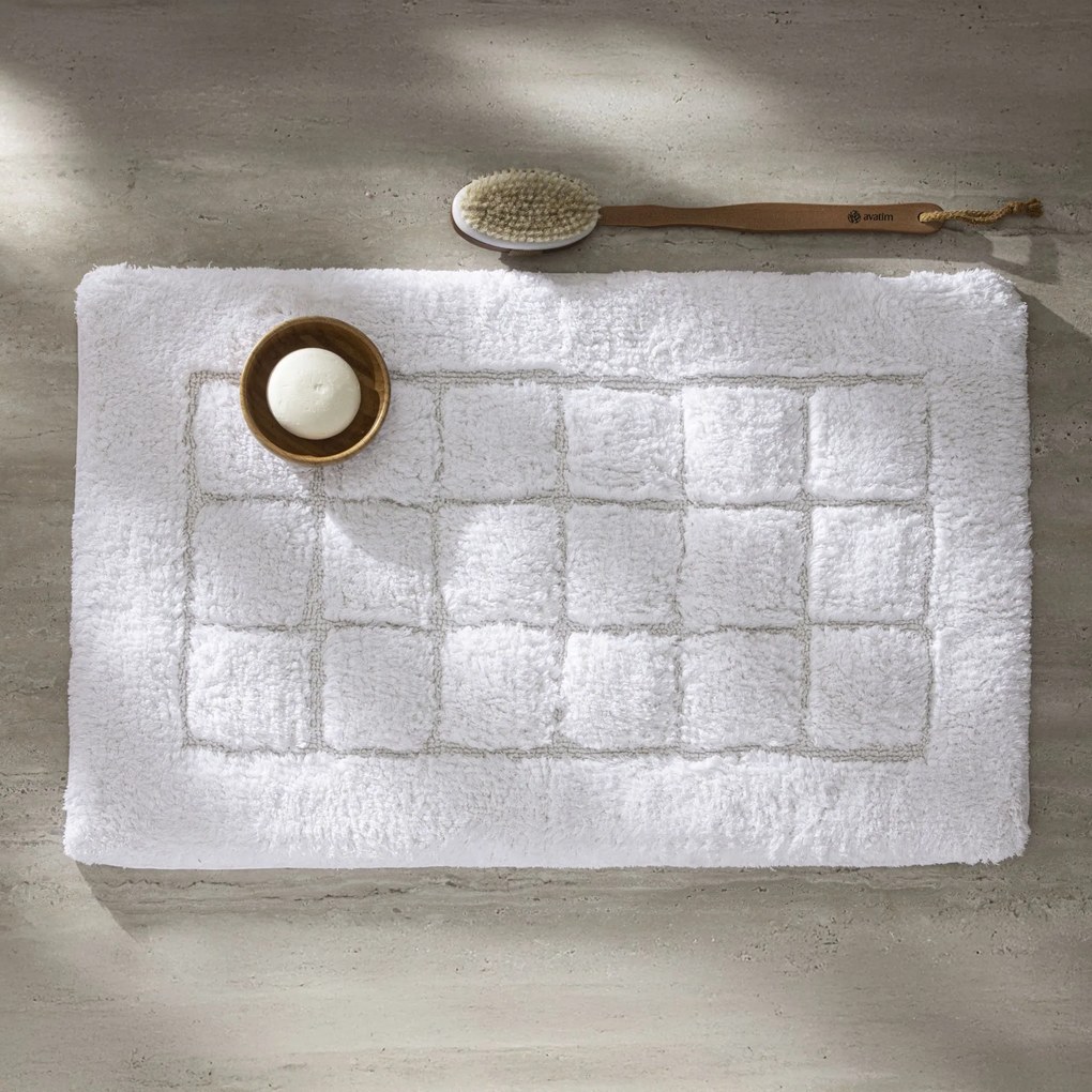 Tapete Antiderrapante Kacyumara 100% Algodão Persia 50x80cm  Branco