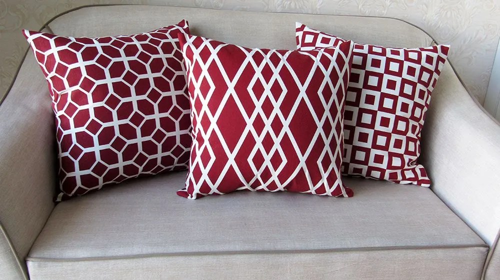 3 Capas para Almofada Soft Turim Geométrico Vinho 43x43cm