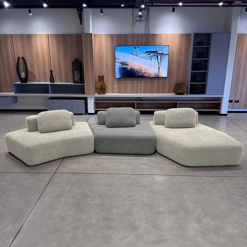Sofá Ilha Sala de Estar 2 Módulos e Chaise Dakota Encosto Almofadas Soltas Bouclê Rústico Greige/Cinza G33 - Gran Belo