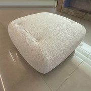 Puff Sala de Estar Decorativo Cloud Design Minimalista Pés Dourados Bouclê Off White G66 - Gran Belo