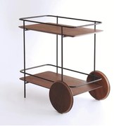 Carrinho Bar Hilles Acabamento Lâmina Cinamomo Pés e Estrutura Aço Carbono Design com Rodas