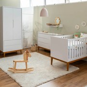 Kit Quarto Theo com Pés Square Mel - Berço + Cômoda 3 Gavetas e 1 Porta + Guarda-Roupa 2 Portas - Branco