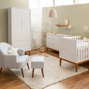Kit Quarto Theo com Pés Square Mel - Berço + Cômoda 3 Gavetas e 1 Porta + Guarda-Roupa 2 Portas + Poltrona de Amamentação Capri com Puff - Branco