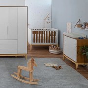 Kit Quarto Infantil com Pés Square Natural - Cômoda Elfe 4 Gavetas + Guarda-Roupa Elfe + Berço Mini Cama Noah - Branco e Savana