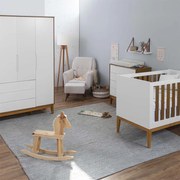 Kit Quarto Infantil Elfe com Pés Mel - Berço Mini Cama Noah + Cômoda 4 Gavetas e 1 Porta + Guarda-Roupa + Poltrona e Puff Lola - Branco Fosco