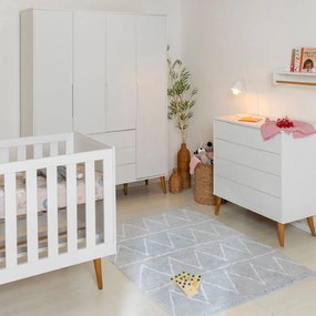Kit Quarto Infantil Elfe Branco  Cômoda 4 Gavetas + Guarda-Roupa + Berço Noah com Pés Retrô em Madeira - Kit Quarto Infantil Elfe Branco Fosco Cômoda 4 Gavetas + Guarda-Roupa + Berço Noah com Pés Retrô em Madeira
