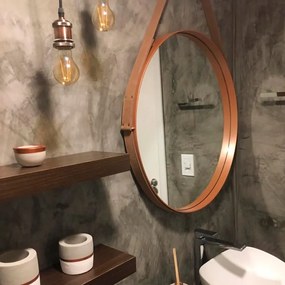 Espelho Redondo 50 cm Decorativo Adnet Cobre Escandinavo com Alça de Couro Caramelo D'Rossi