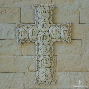 Cruz Decorativa Boho Conchas