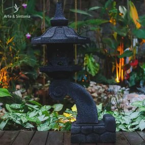 Luminária Oriental em Pedra Vulcânica