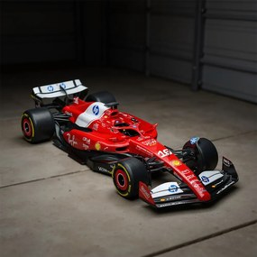 Modelo 1.2 Carro de Corrida CL Artesanal Fibra de Vidro e Polietileno Decorativo F1 SF-24 2024 Vermelho/Branco G53 - Gran Belo