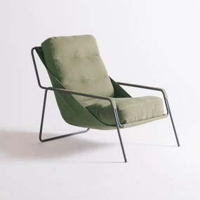 Poltrona Maggiolina Estofada Detalhe do  Braço e Costas com Tecido Estrutura Aço Carbono Pintura Eletrostática