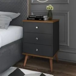 Mesa Cabeceira 35cm 3 Gavetas Pés Palito Thames Preto/Freijó E05 - Mpo