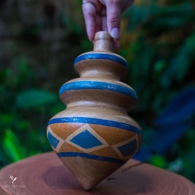 Pião de Madeira Artesanal | Curral