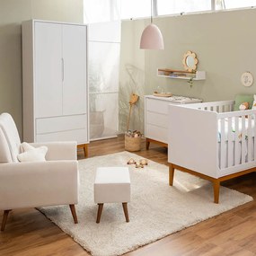 Kit Quarto Theo com Pés Square Mel - Berço+ Cômoda 3 Gavetas + Guarda-Roupa 2 Portas + Poltrona de Amamentação Lola com Puff - Branco