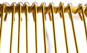 Cesto de Metal Dourado com Alça de Corda 27x36 cm - D'Rossi