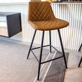 Banqueta Decorativa Magé PU Matelassê c/Apoio para os Pés Base em Aço Marrom G56 - Gran Belo