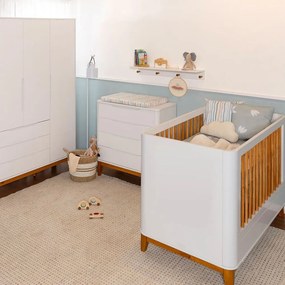Kit Quarto Infantil Boom com Pés Square Mel - Berço + Guarda-Roupa 3 Portas + Cômoda 4 Gavetas - Branco Fosco