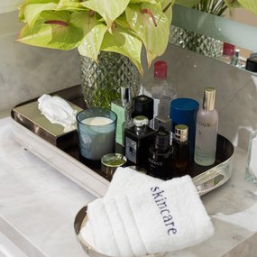 Bandeja Oblonga Madeleine Lisse Inox St James - Fundo Madeira  Fundo Madeira