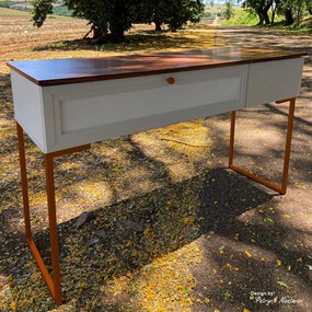 Penteadeira Escrivaninha Iron 136cm com Pés de Metal Imbuia/Bege/Cobre - Vizzato - Bege