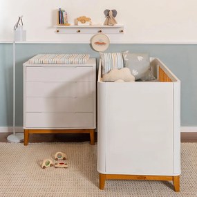 Kit Quarto Infantil Boom com Pés Square Mel - Berço + Cômoda 4 Gavetas - Branco Fosco
