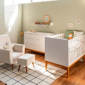 Kit Quarto Theo com Pés Square Mel - Berço + Cômoda 3 Gavetas e 1 Porta + Poltrona de Amamentação Lola com Puff - Branco